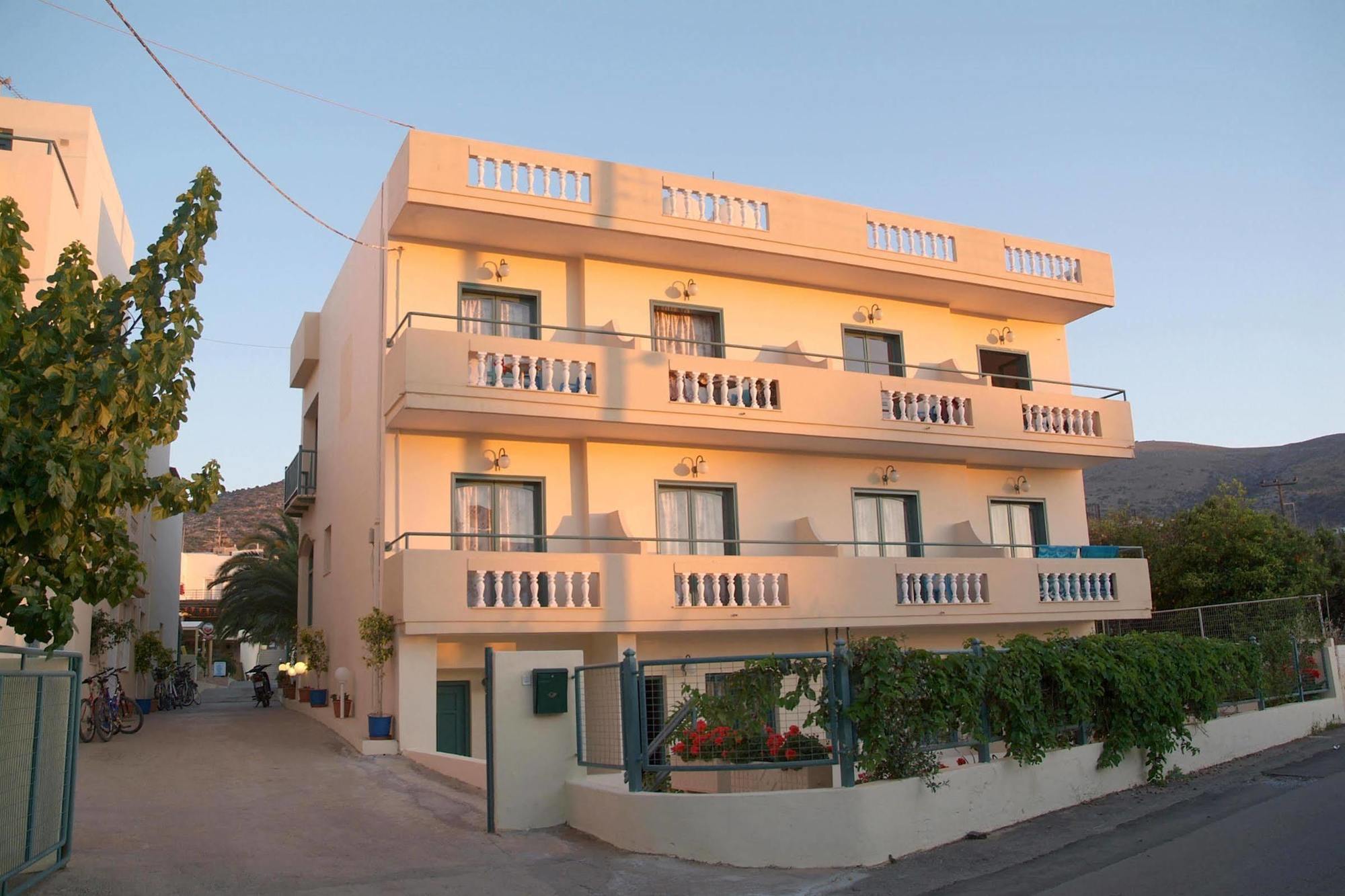 Theoni Apartments Malia Esterno foto